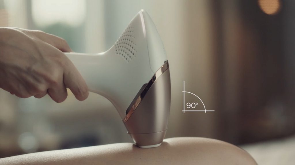 Philips-Lumea-IPL-Serie-9000-depilacion-piernas-colocar-la-depiladora-a-90-grados
