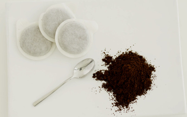 De'Longhi Dedica Arte capsulas ESE y cafe molido
