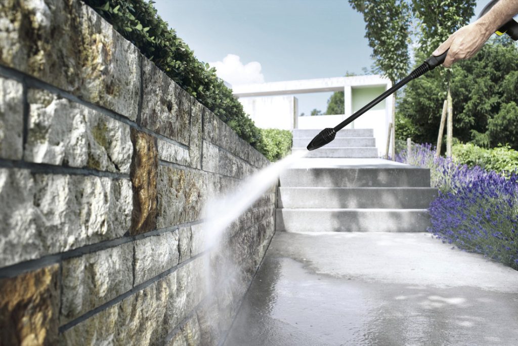Karcher-Hidrolimpiadoras-comparativa_k5-vs-k7_suciedad-en-paredes-y-muros
