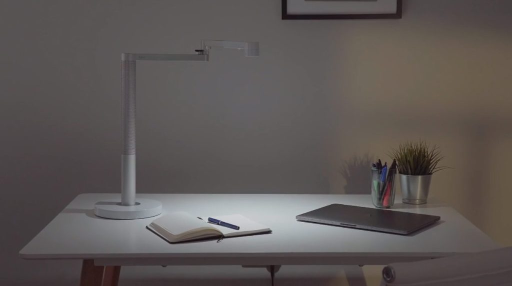 Lámpara de mesa Dyson Solarcycle Morph OPINION